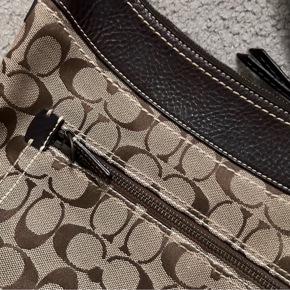 COACH VINTAGE PURSE! ✨ - Picture 4 of 4